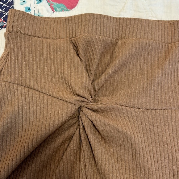 Sarah Liller Madrid Twist Midi Skirt Sz M NWT - Picture 4 of 11